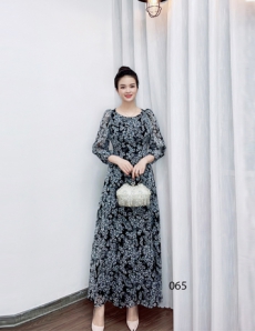 Đầm maxi tay dài nền đen hoa trắng ánh nhũ - D065