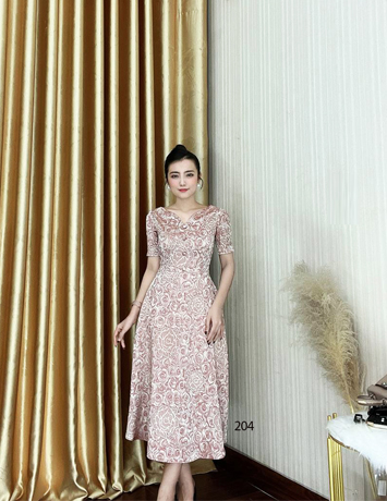 Đầm xòe dự tiệc gấm lụa hoa hồng - D204