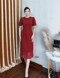 Đầm body cổ kết cườm chân ren màu đỏ - D254