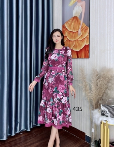 Đầm hoa tím suông xòe nhẹ phối tầng đính ren - D435