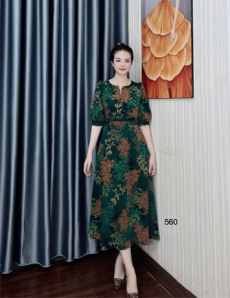 Đầm xòe lụa mango xếp ly eo màu xanh - D560