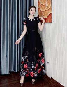 Đầm maxi lụa mango canh bông màu đen - D612