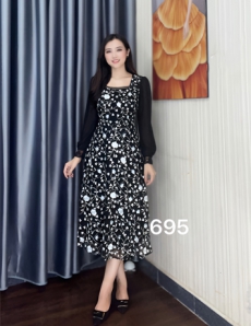 Đầm xòe ren thêu hoa trắng phối tầm ý tay dài - D695