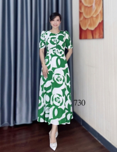 Đầm xòe lụa mango hoa hồng màu trắng xanh - D730
