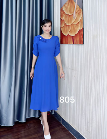 Đầm xòe tay nhún cổ đính hoa màu xanh - D805
