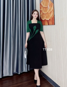 Đầm xòe mảnh cổ vuông kết hoa rum đen phối xanh - D828
