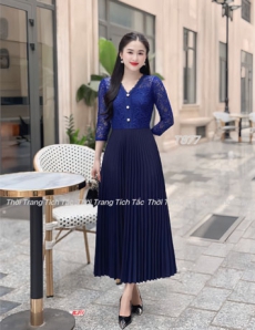 Đầm xòe áo ren phối chân váy dập ly cánh quạt xanh đen- D877