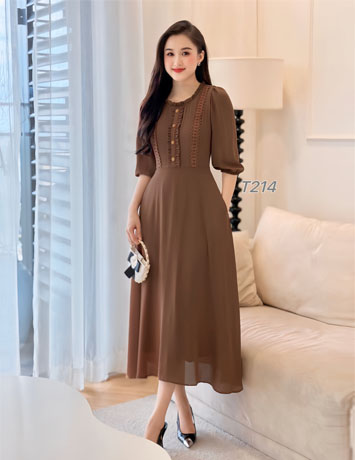 Đầm xòe cổ bèo ngực viền ren màu Nâu - E214