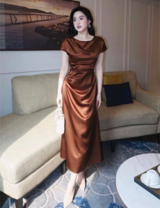 Đầm xòe lụa eo đính dây thắt bím màu nâu - E724