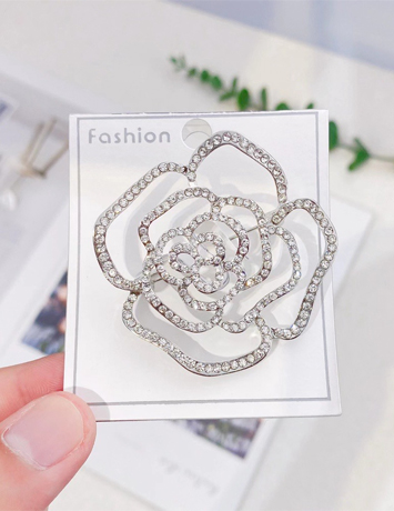 Tag cài đính đá hoa hồng màu bạc - E734