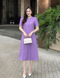 Đầm suông Tím cổ tròn đính nút  - E858
