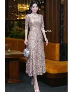 Đầm ren đuôi cá Thêu hoa nổi màu Nude  - E956