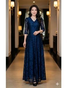 Đầm ren maxi màu xanh đen cổ tim - F179