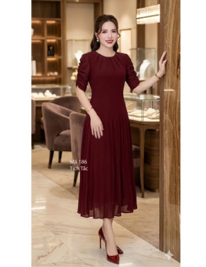 Đầm dập ly cổ xếp ly tay nhúng màu đỏ mận   - F186