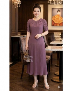 Đầm dập ly cổ xếp ly tay nhúng màu ruốc - F209