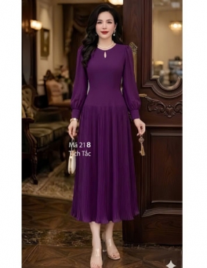 Đầm dập ly cổ giọt nước tay dài màu Tím - F218