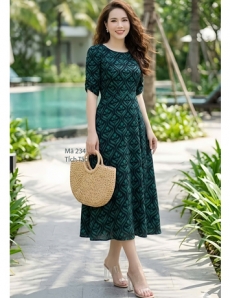 Đầm xòe cổ tròn tay nhún màu đen hoa xanh- F234