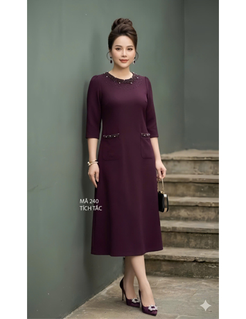 Đầm suông A kết cườm màu măng cụt - F240
