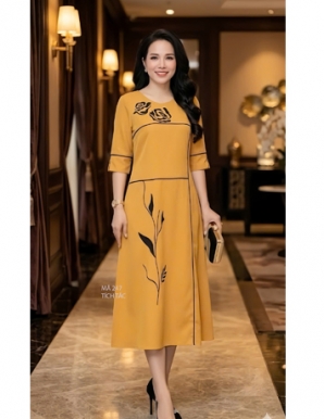 Đầm suông màu vàng thêu hoa đen viền đen  - F247