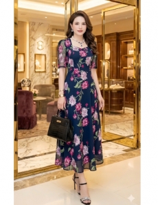 Đầm Ren Xanh đen thêu hoa hồng - F286