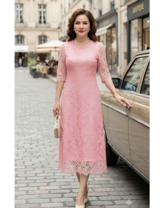 Đầm ren xuông cổ tròn màu hồng - F309
