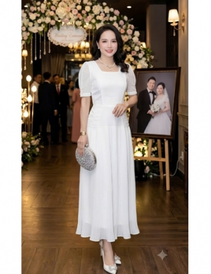 Đầm dập ly nhúng hông màu trắng   - F310