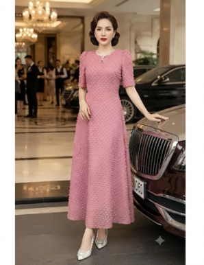 Đầm maxi Voan lông vũ màu hồng - F365
