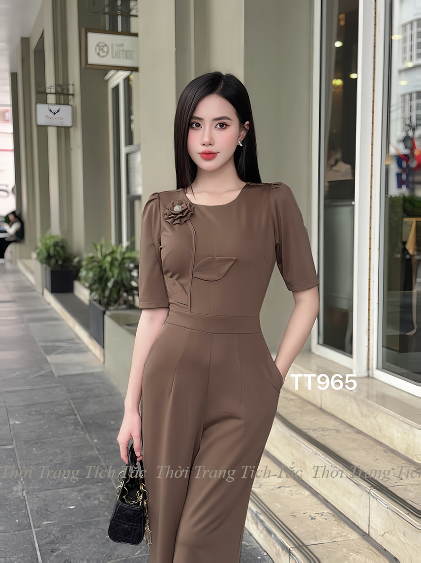 Jumpsuit dinh hoa thu cong co tron mau nau d965 1