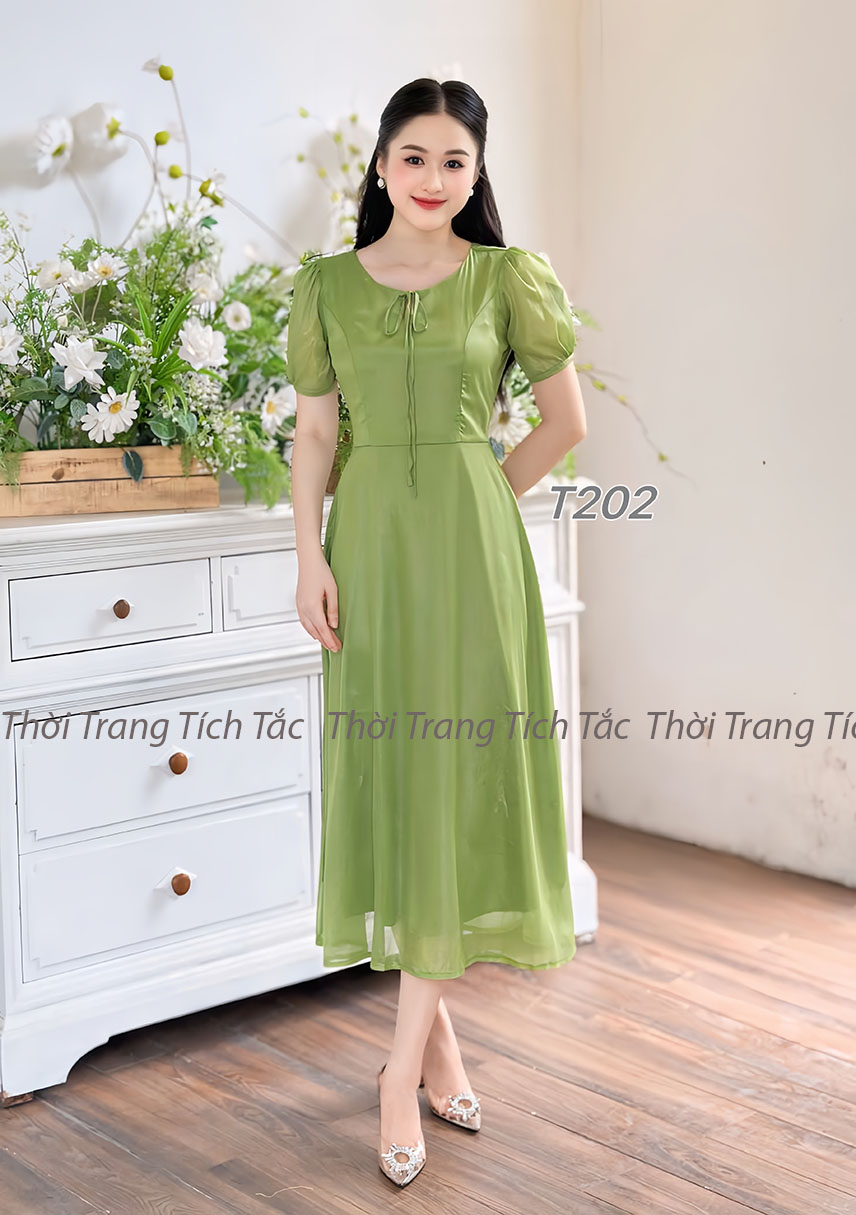 Dam xoe voan to uot co cot no mau xanh com e202 2