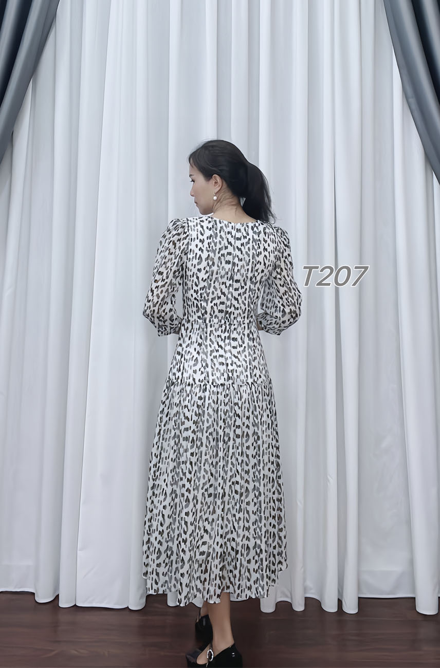 Dam xoe nhe chan beo hoa tiet beo mau kem e207 1
