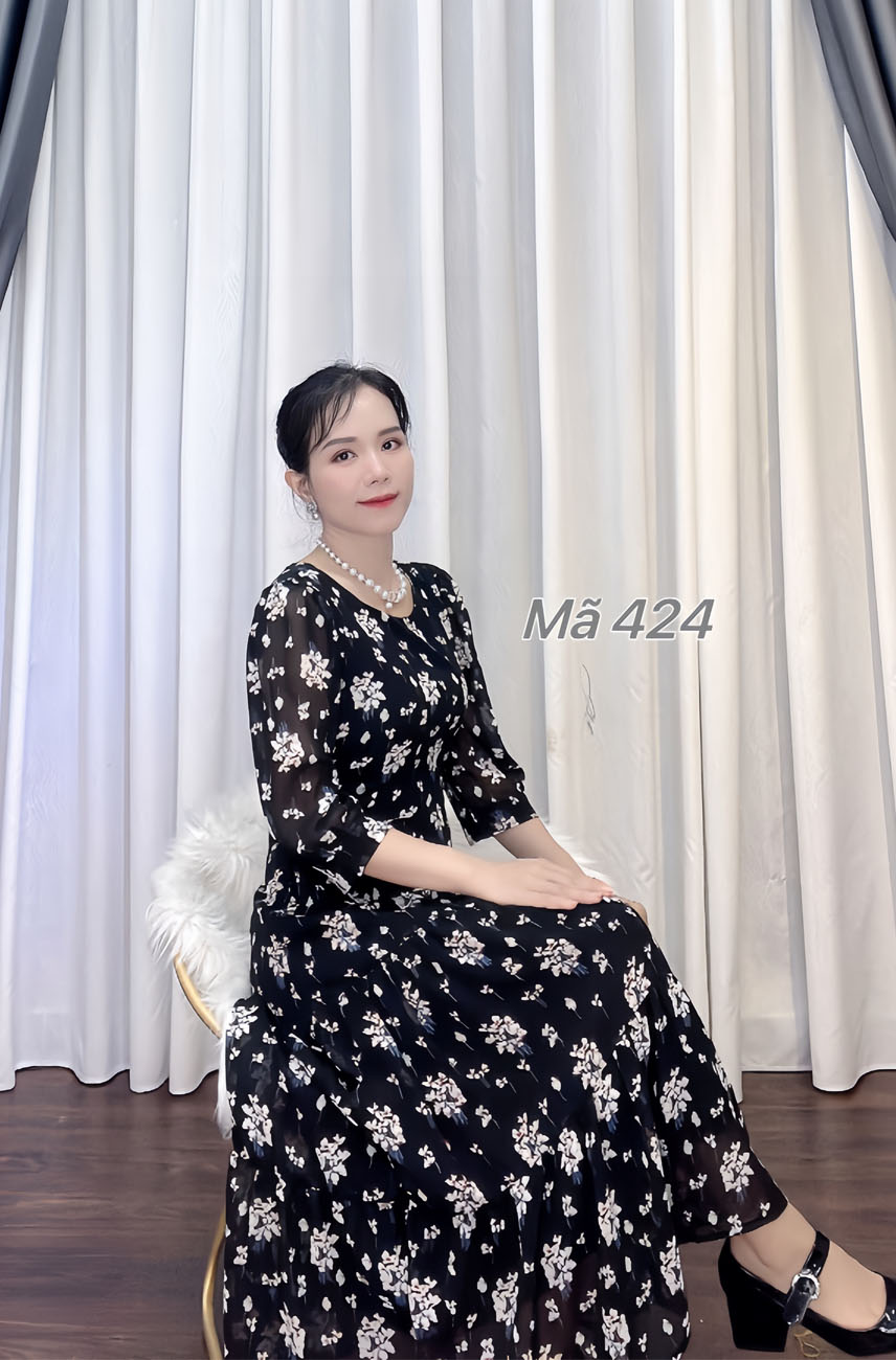 Dam xoe nhe chan beo nen den hoa nhi e424 2