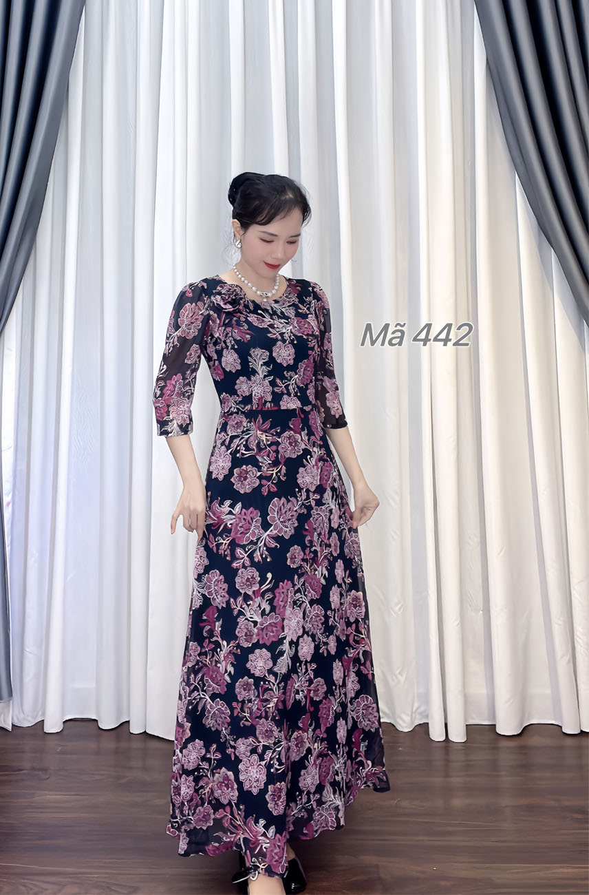 Dam maxi voan to nen den hoa hong e443 4