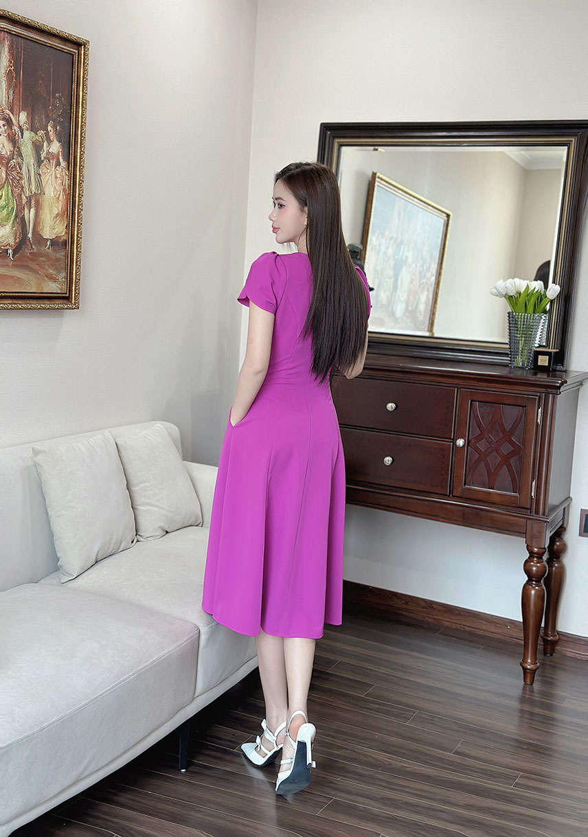 Dam xoe 8 manh co xe dinh hoa mau hong tim e449 1
