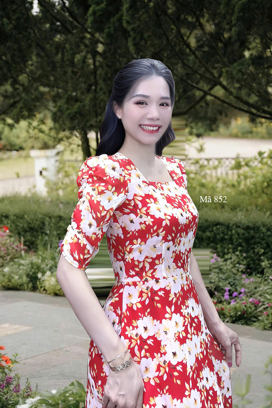 Dam voan xoe co vuong do e852 2