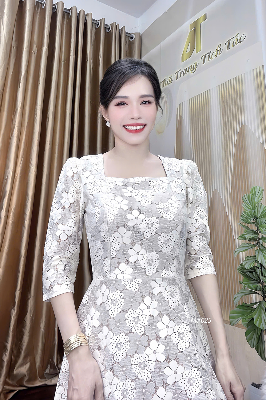 Dam ren xoe co vuong mau kem f025 5