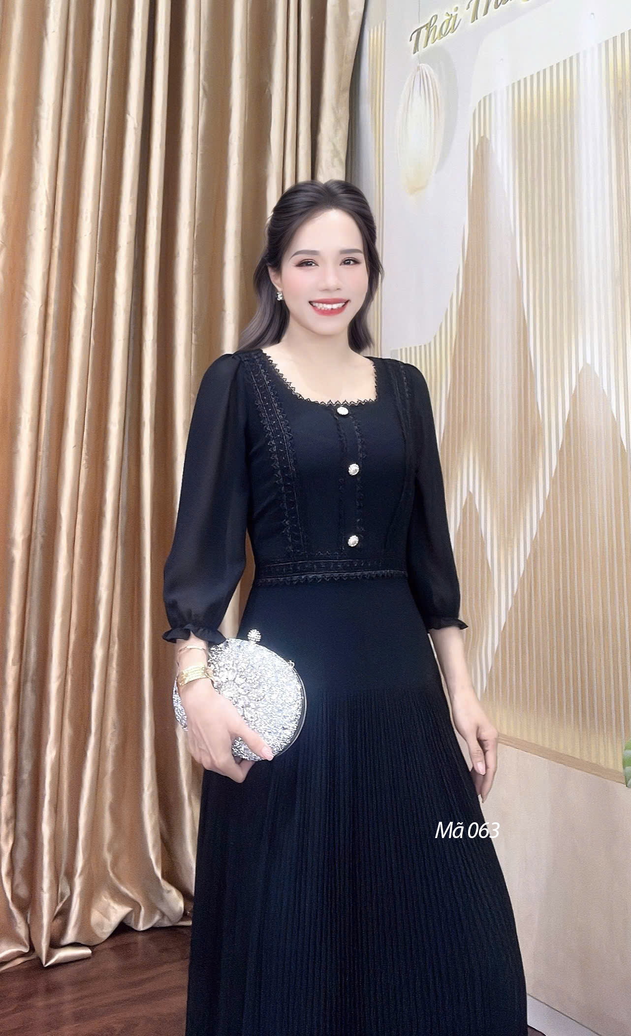 Dam dap ly vien ren co vuong mau den f063 6