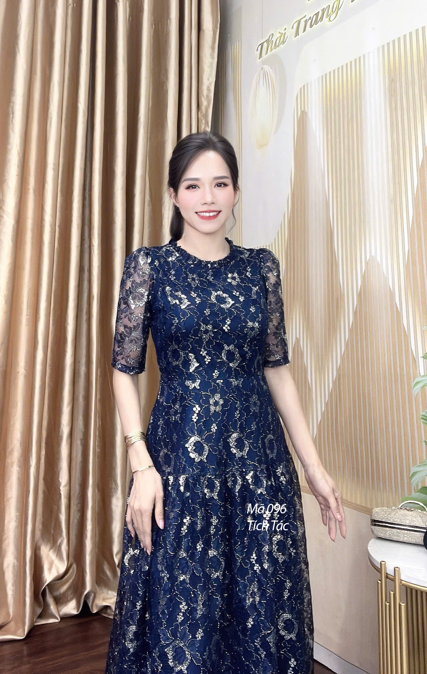 Dam ren co tron tang xoe mau xanh den f096 3