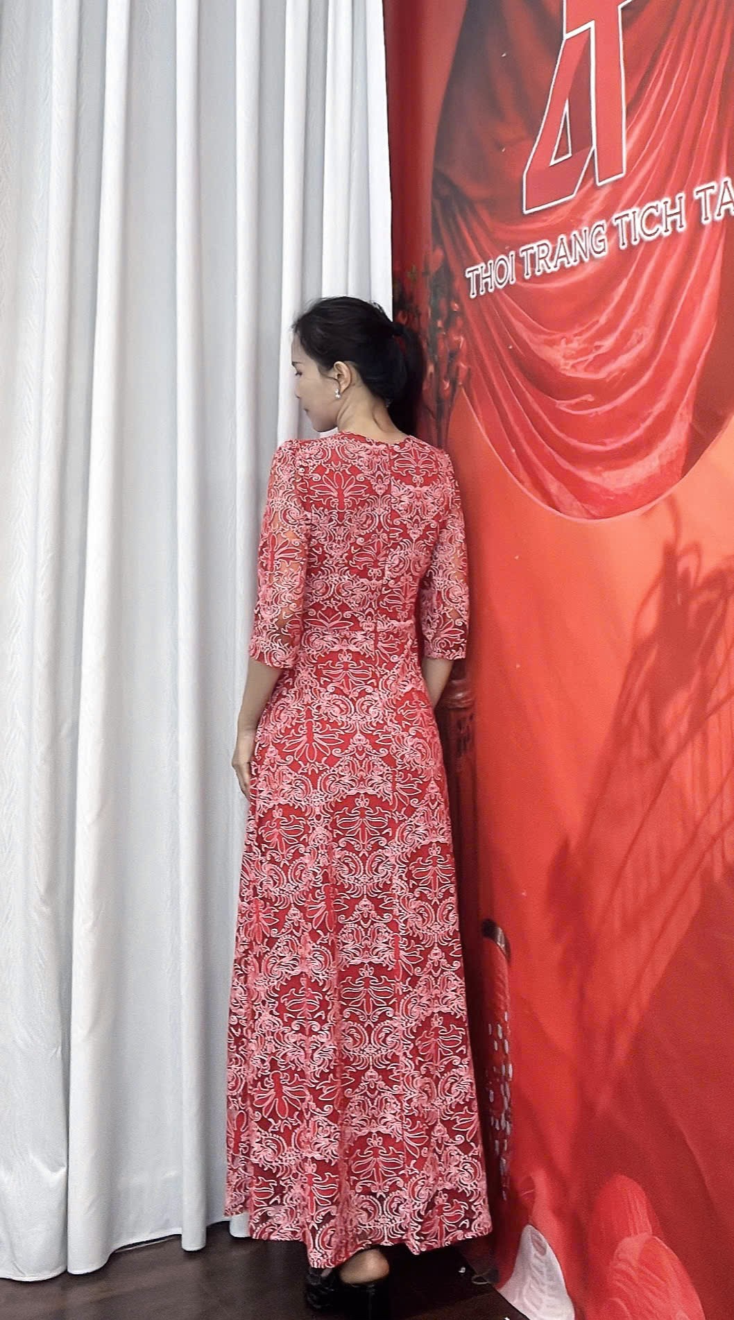 Dam ren luoi hoa tiet van noi mau do f175 8