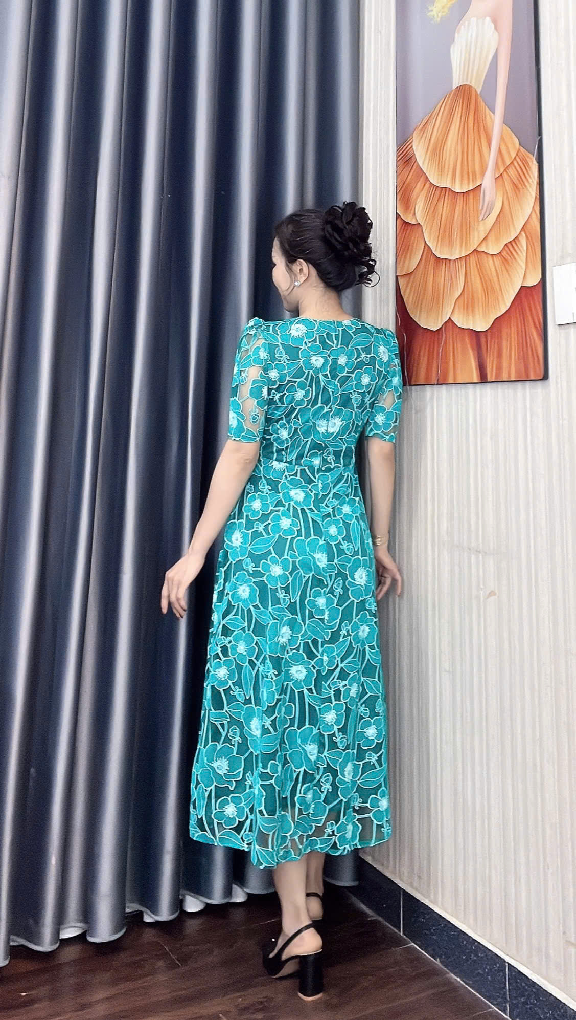 Dam ren luoi ep hoa hoa tiet van noi mau xanh f215 3