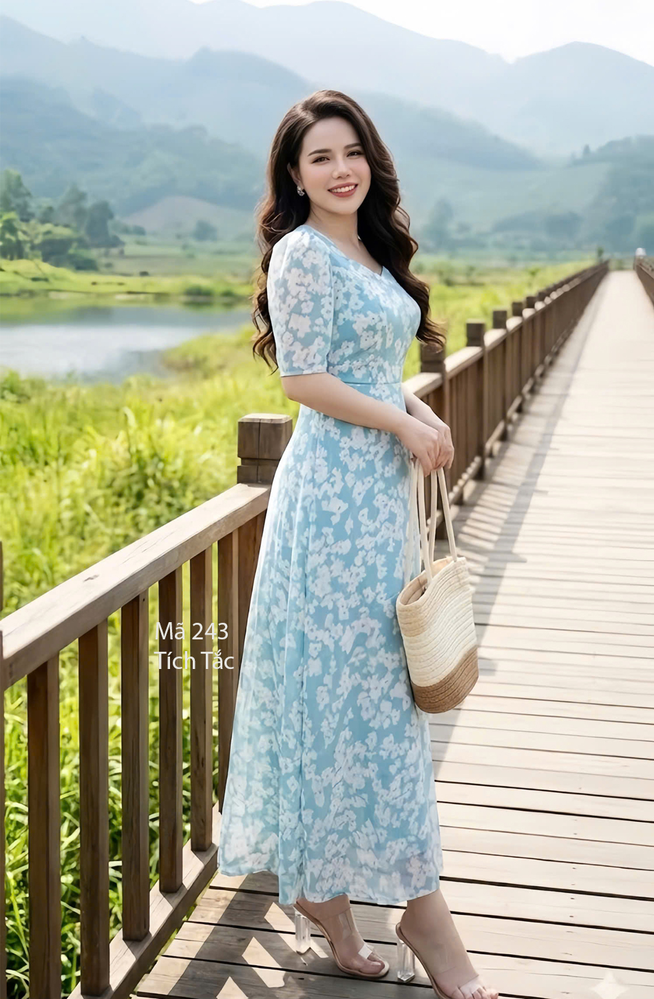 Dam maxi voan co tim bong trang nen xanh bien f243 5