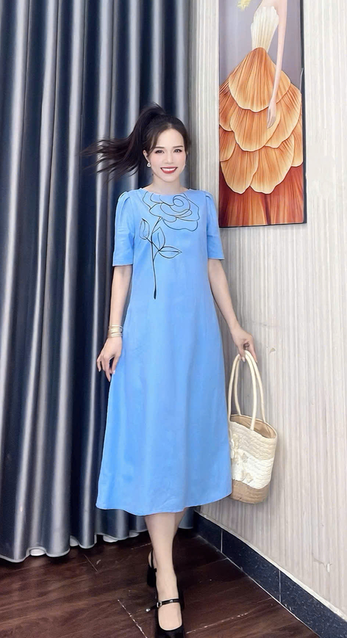Dam suong theu vien hoa mau xanh da troi f270 2